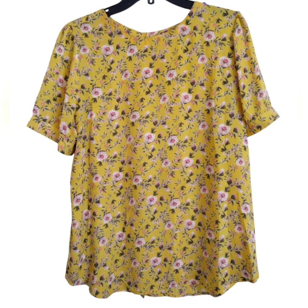 Loft Yellow Short Sleeved Top With Floral Pink Button Up Back Size Large
